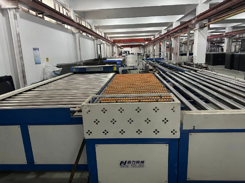 風(fēng)管生產(chǎn)車間照片